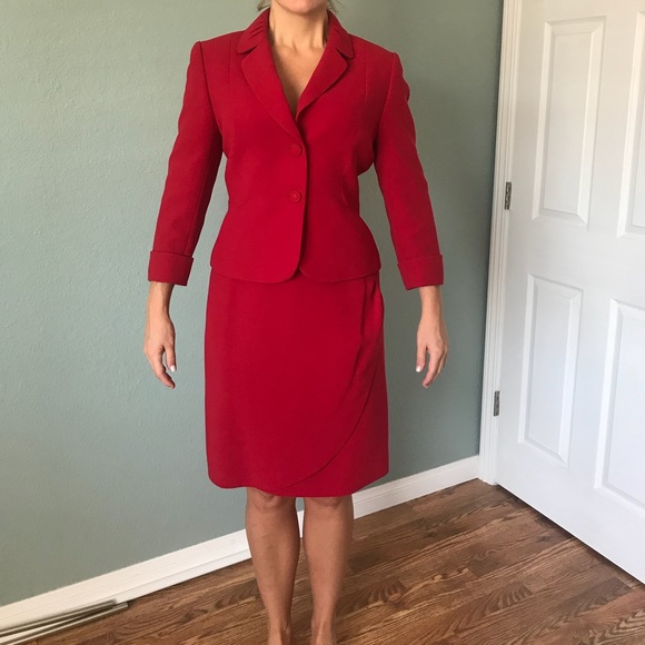 tahari red skirt suit